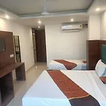 Hotel Tej Plaza Near Igi Airport Delhi