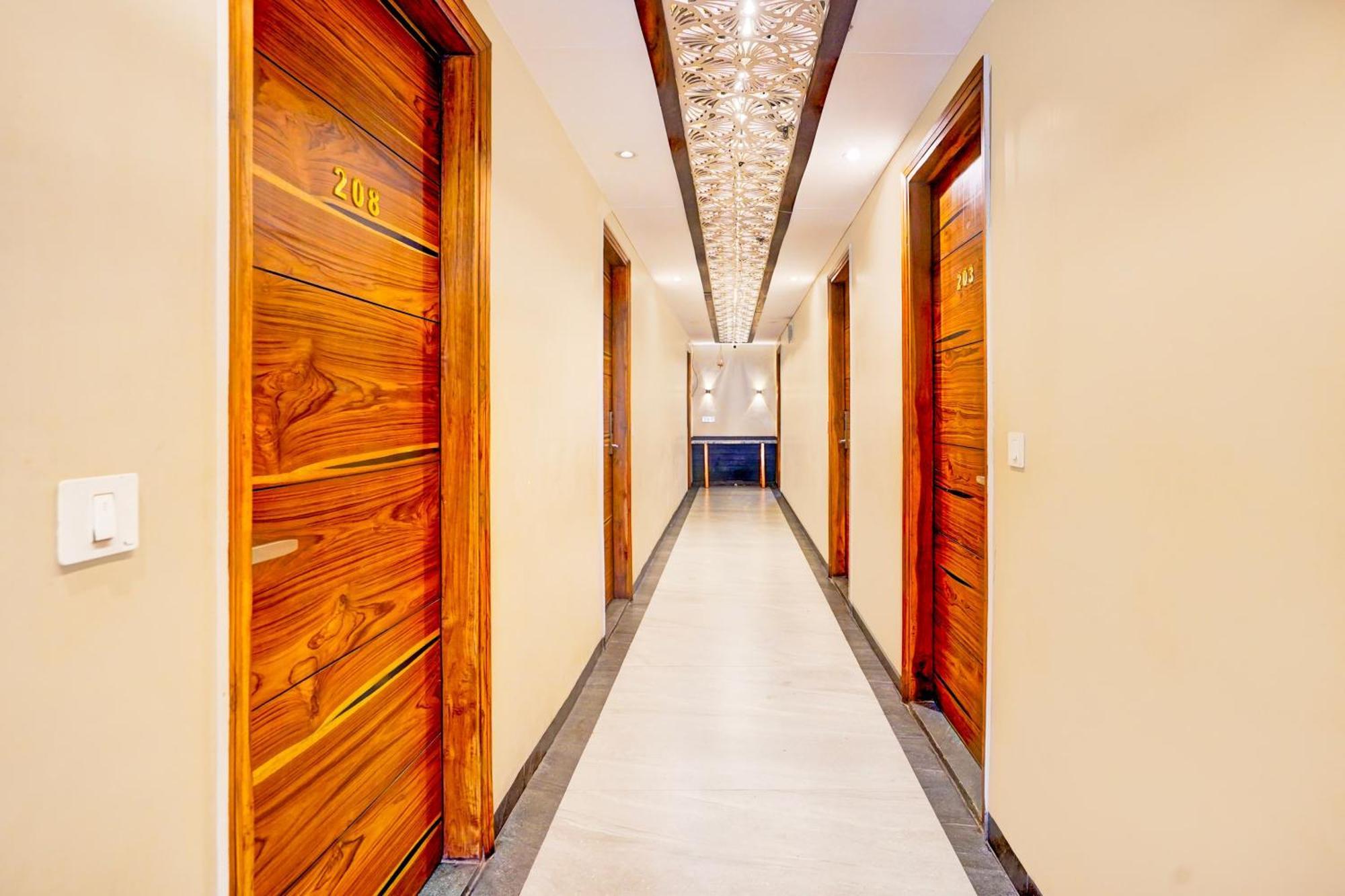 Hotel Tej Plaza Near Igi Airport Delhi