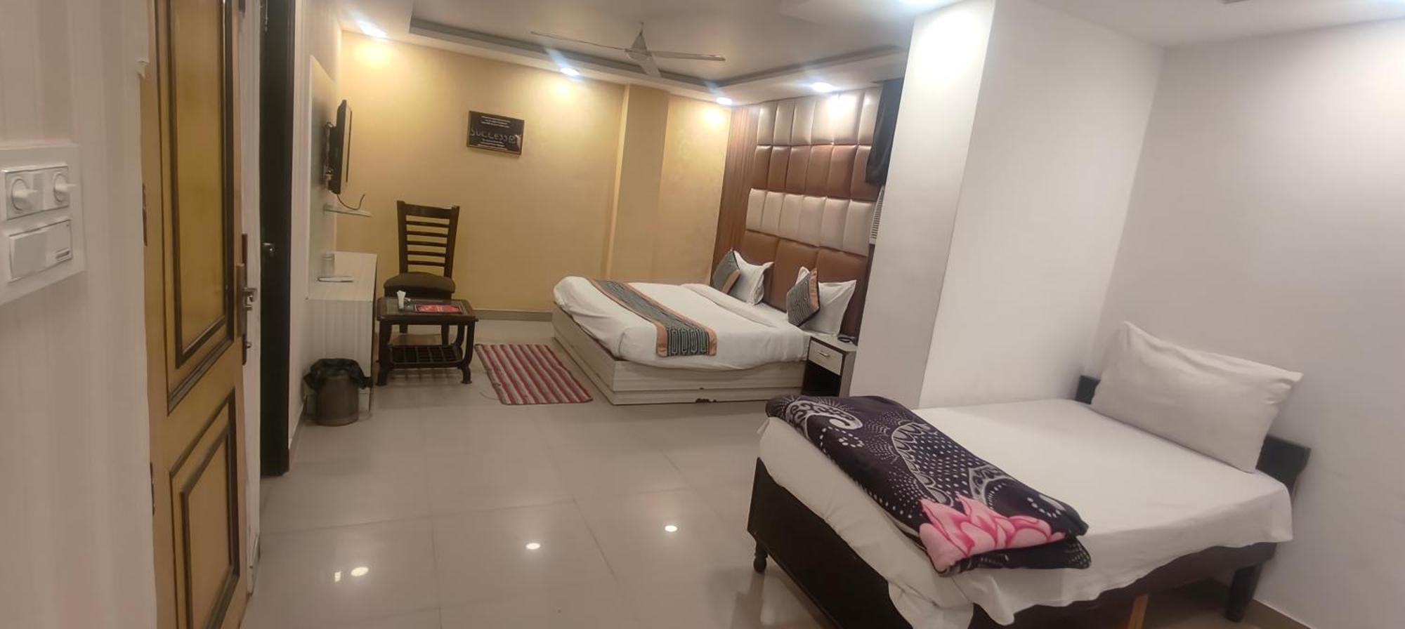 Tej Plaza Near Igi Airport Delhi Hotel
