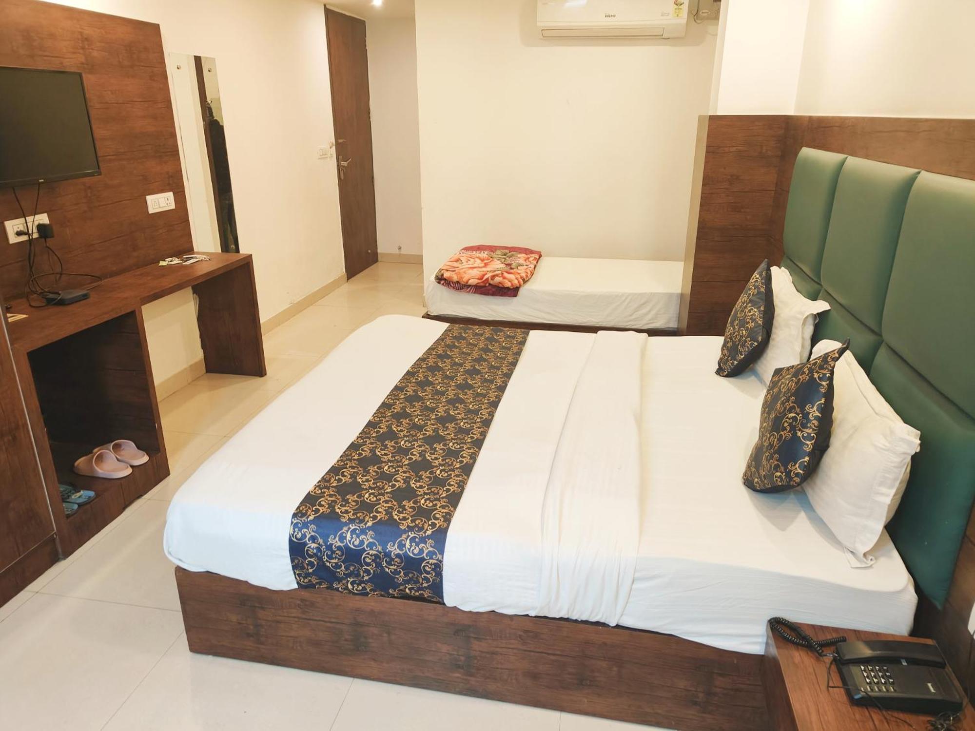 Tej Plaza Near Igi Airport Delhi 4* New Delhi