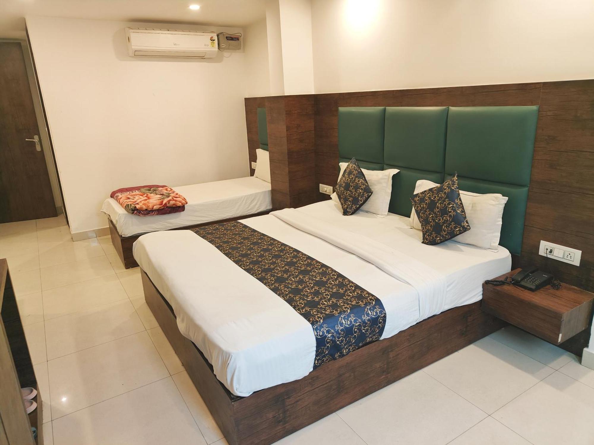 Hotel Tej Plaza Near Igi Airport Delhi 4*