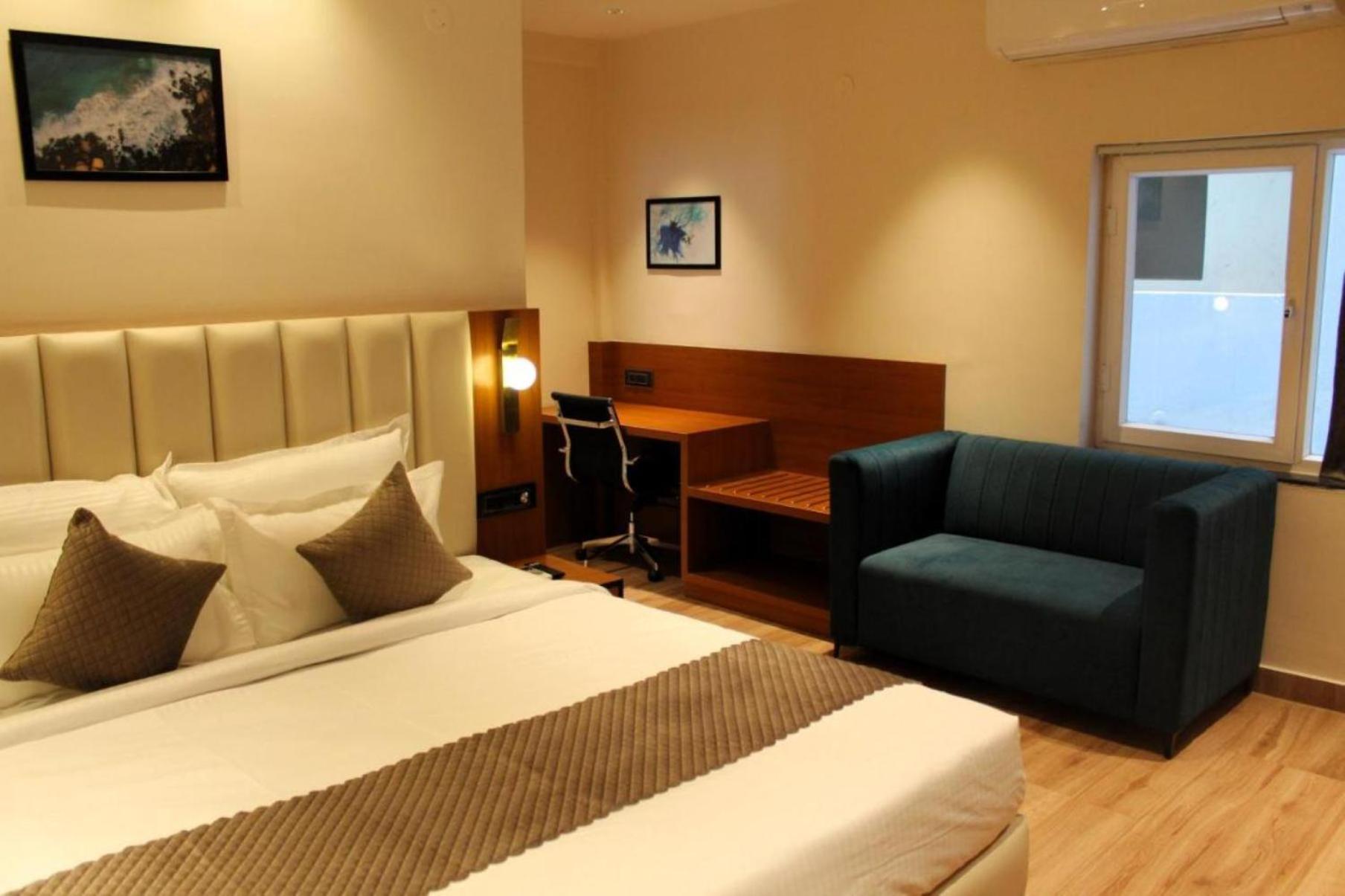 Hotel Tej Plaza Near Igi Airport Delhi 4*